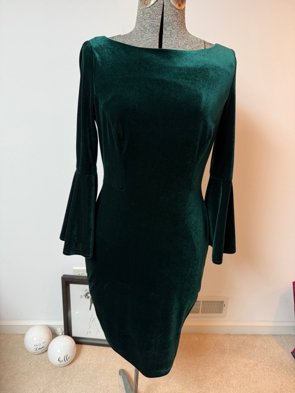 Vince Camuto Deep Emerald Velvet Bell-Sleeve Dress